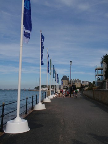 Icon:SLS flags placed near coast