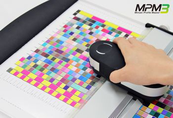hand held machine scanning colour chart