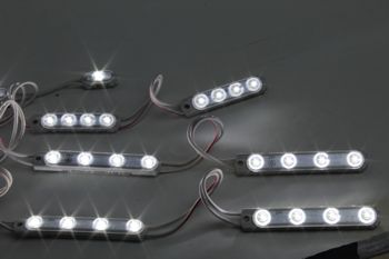 Multiple small LEDs with lighting Tetra 24v on display