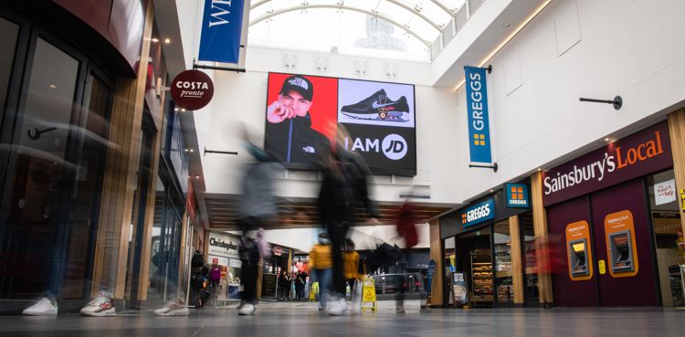 One of the two 5x3m Digital signs in Liverpool Central station